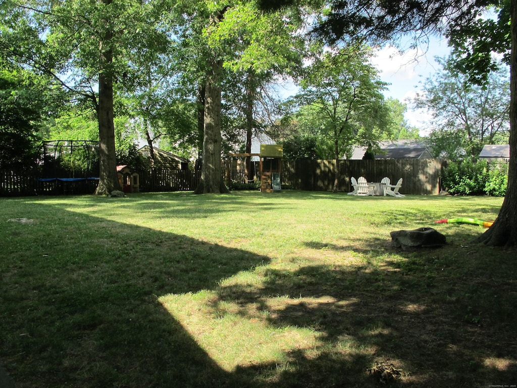 42 Fara Dr, Stamford, CT 06905 - photo 2