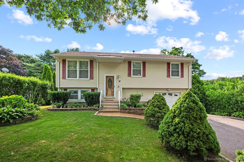 97 Celentano Dr, Naugatuck, CT 06770 - photo 1