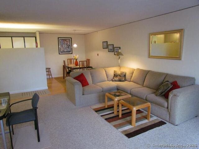 1 Gold St Apt 15D, Hartford, CT 06103 - photo 2