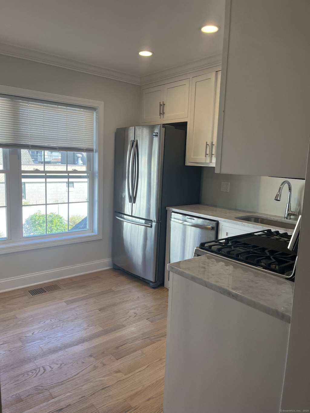 20 3rd St Unit 12, Stamford, CT 06905 - photo 3