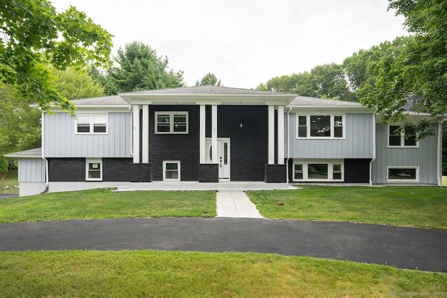 152 Richards Dr, Monroe, CT 06468 - photo 1