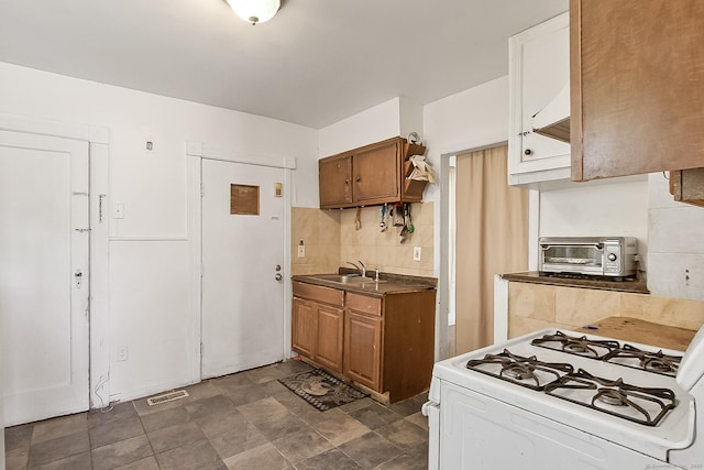 47 Taylor Ave, Norwalk, CT 06854 - photo 18