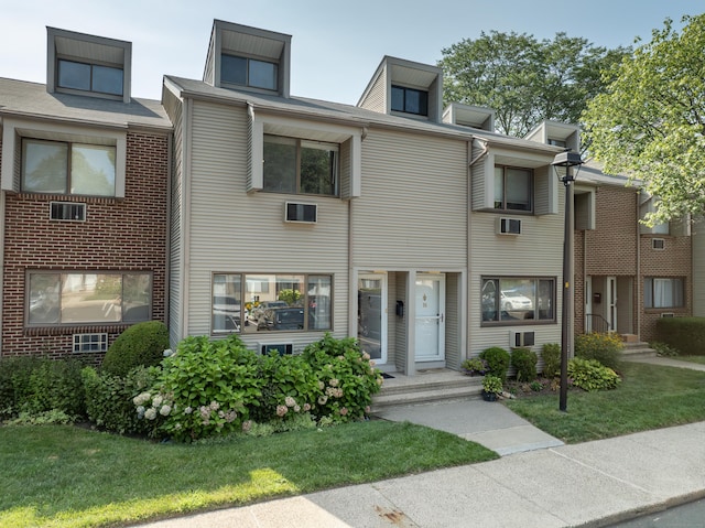 168 Belltown Rd Unit 15, Stamford, CT 06905 - photo 1
