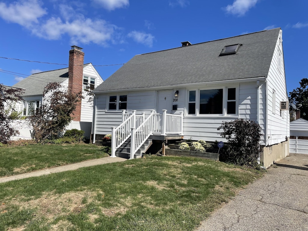 200 Stratfield Pl, Bridgeport, CT 06606 - photo 3