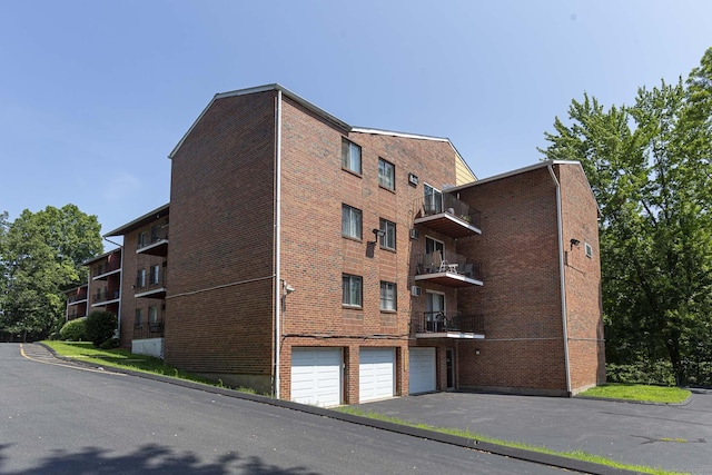 929 Burnside Ave Apt A14, East Hartford, CT 06108 - photo 16