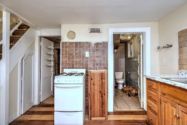 215 Scott St, Naugatuck, CT 06770 - photo 14