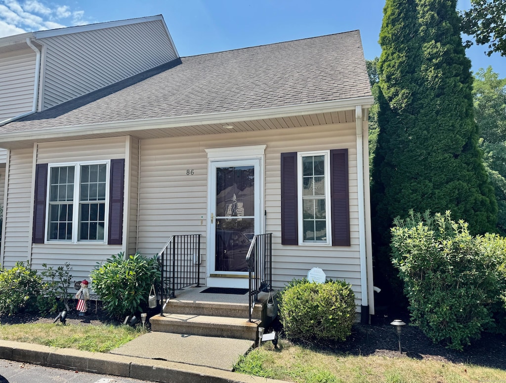 86 Briar Ln Unit 86, Norwich, CT 06360 - photo 1