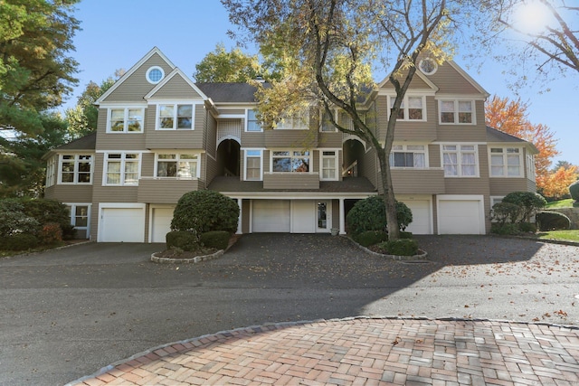 992 S Pine Creek Rd Unit 992, Fairfield, CT 06824 - photo 1