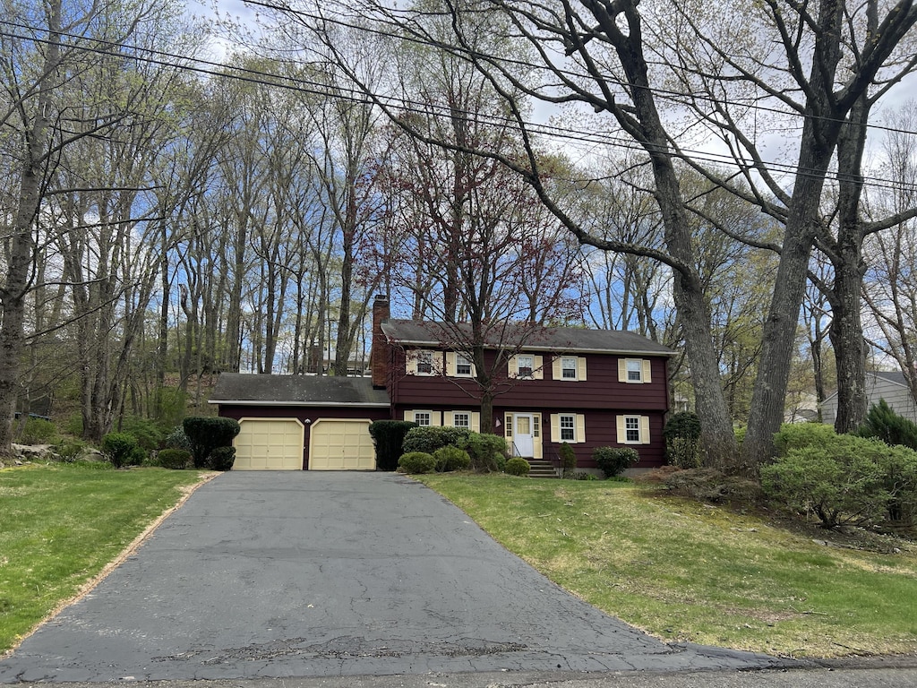 11 Mistywood Ln, Trumbull, CT 06611 - photo 1