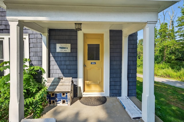 35 Menghi St, New London, CT 06320 - photo 1