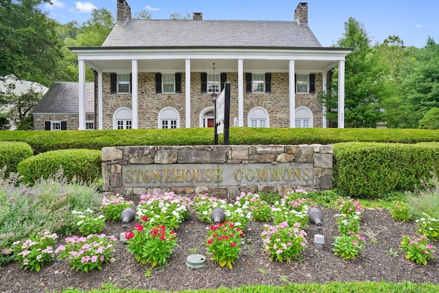 633 Danbury Rd Apt 27, Ridgefield, CT 06877 - photo 2