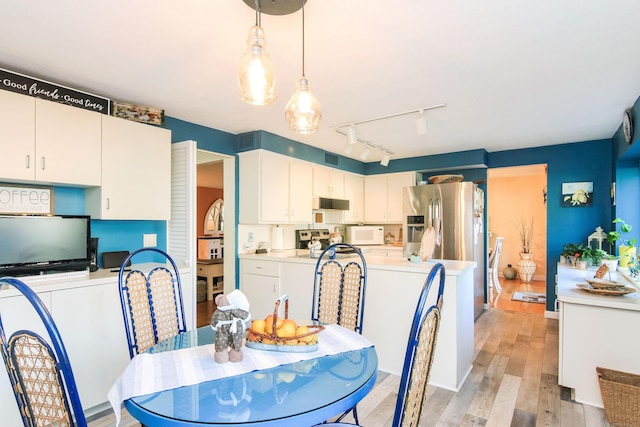 11 Harbour Vlg Unit B, Branford, CT 06405 - photo 8