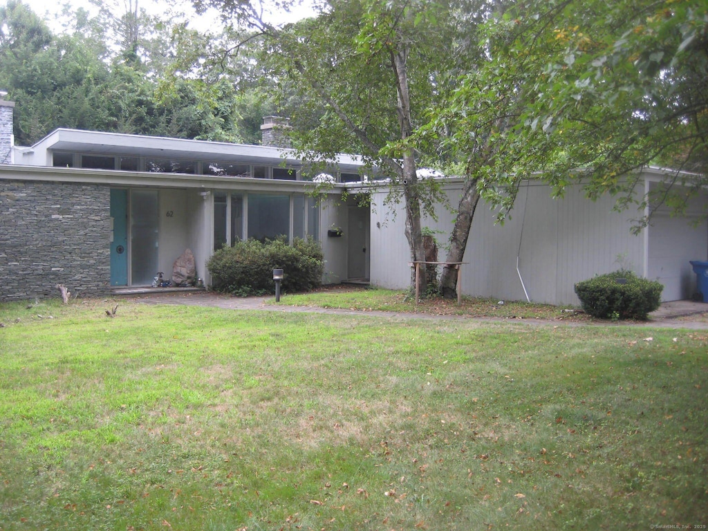 62 Mohegan Rd, Norwich, CT 06360 - photo 1