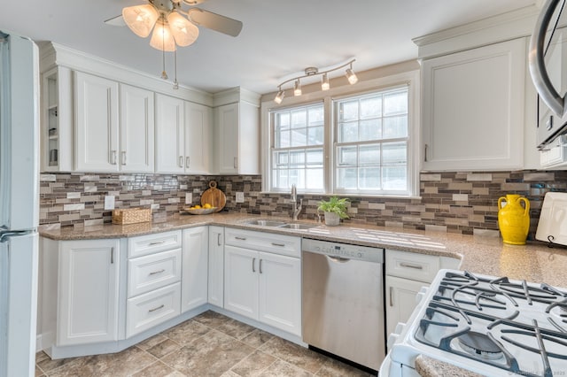 1201 Forbes St, East Hartford, CT 06118 - photo 1