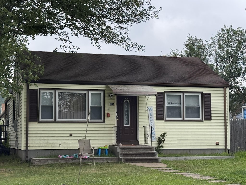 105 Albert Ave, Wethersfield, CT 06109 - photo 1
