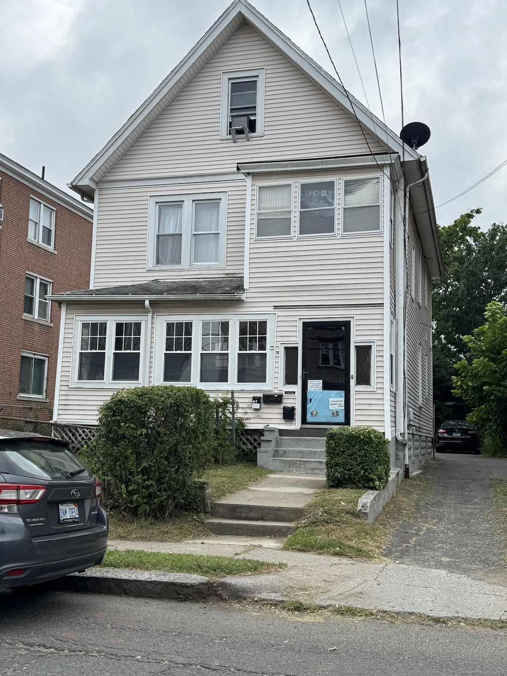 63 Standish St, Hartford, CT 06114 - photo 1