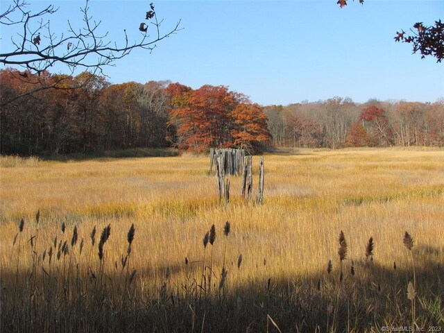 12 Bowhay Hill Rd, Branford, CT 06405