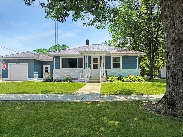 204 SE 4th St, Casey, IL 62420 - photo 1