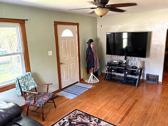 609 S 2nd St, Effingham, IL 62401 - entryway featuring wood finished floors and a ceiling fan