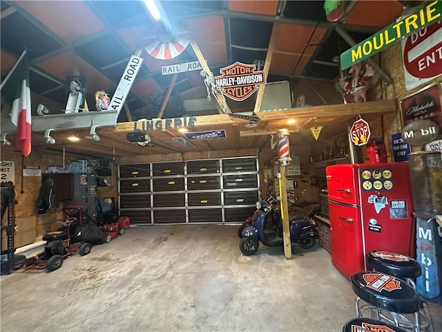 808 Moultrie Ave, Mattoon, IL 61938 - view of garage