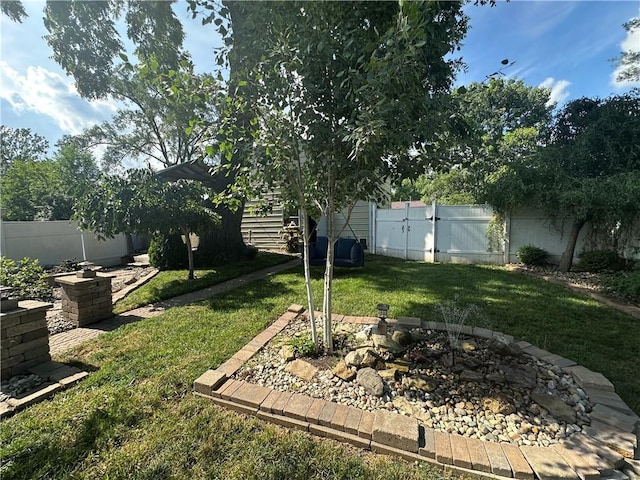 808 Moultrie Ave, Mattoon, IL 61938 - view of fenced backyard