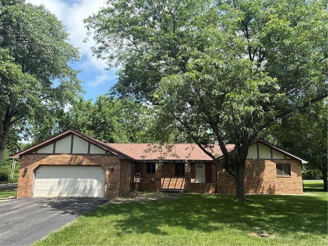 1740 Illini Dr, Decatur, IL 62521 - photo 1