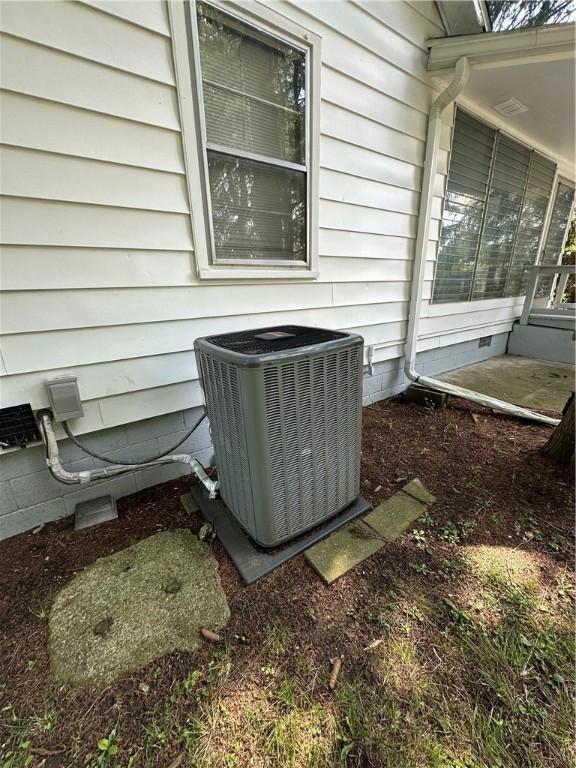 227 N Jefferson St, Westville, IL 61883 - photo 21