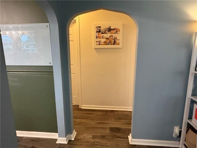 509 E Gordon Ave, Effingham, IL 62401 - hall with arched walkways and wood finished floors
