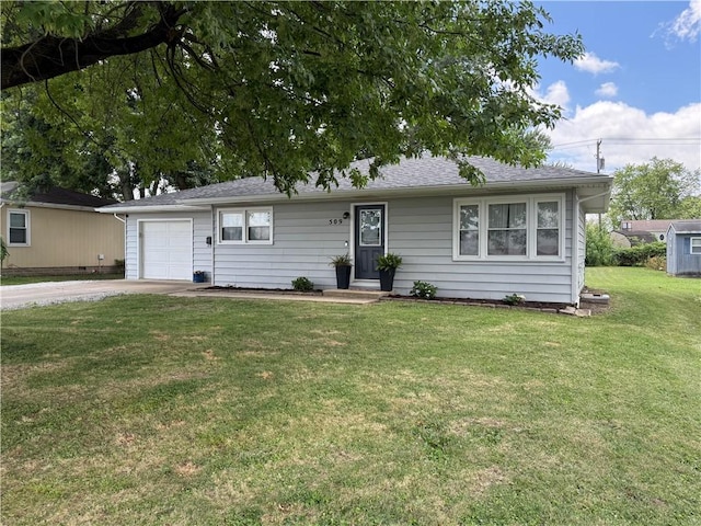 509 E Gordon Ave, Effingham, IL 62401 - single story home with driveway, a garage, and a front lawn