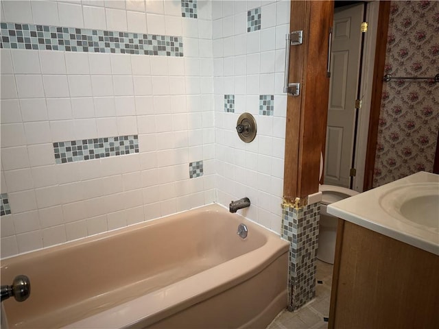 1524 Adams Ave, Charleston, IL 61920 - full bath with wallpapered walls, vanity, and shower / tub combination
