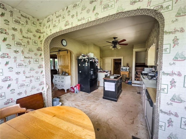 1625 Archer Ave, Marshall, IL 62441 - view of patio featuring a ceiling fan