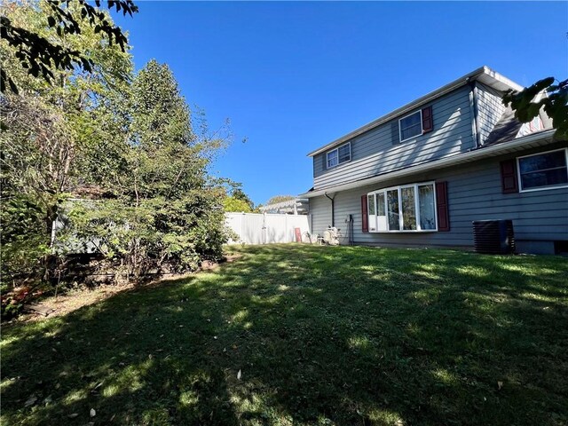 29 Homestead Dr, Newton, IL 62448 - view of yard featuring central air condition unit