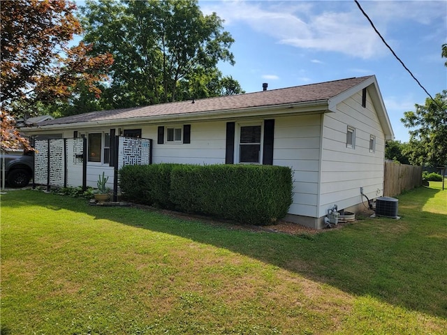 517 W Union St, Nokomis, IL 62075 - view of single story home