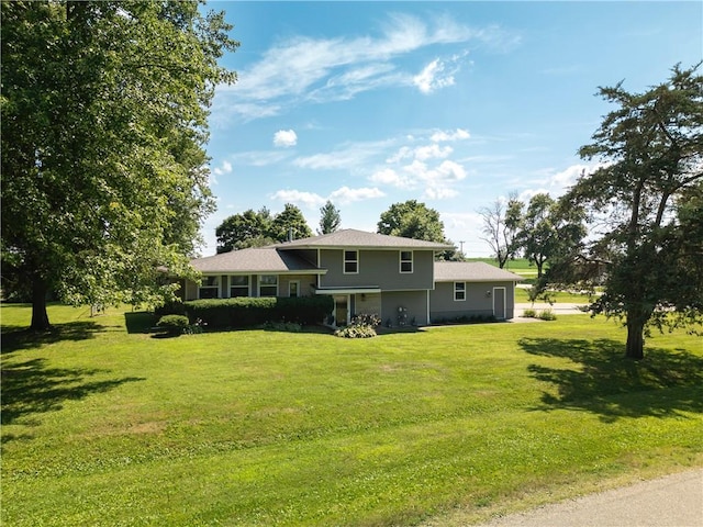 602 Maple Dr, Catlin, IL 61817 - back of property featuring a yard