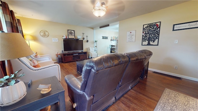 602 Maple Dr, Catlin, IL 61817 - living room featuring wood finished floors and baseboards