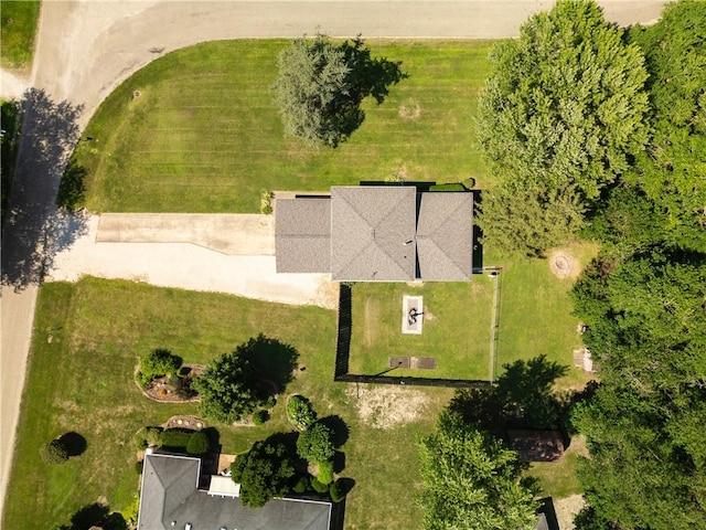 602 Maple Dr, Catlin, IL 61817 - drone / aerial view