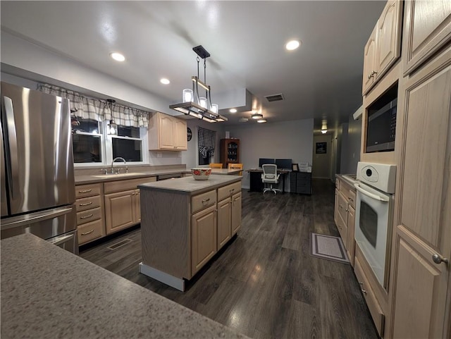 6749 N 1540th St, Paris, IL 61944 - photo 17