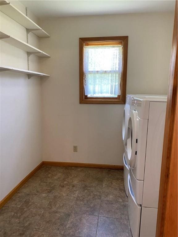 902 1st St, Charleston, IL 61920 - washroom featuring washing machine and clothes dryer and baseboards