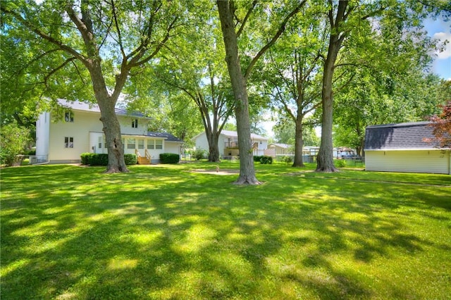 325 S Durfee St, Warrensburg, IL 62573 - view of grassy yard