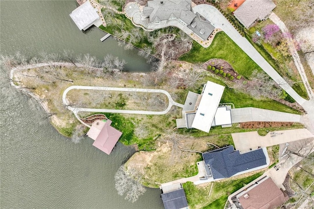 9219 E Best Ct, Effingham, IL 62401 - aerial view of property and surrounding area featuring a large body of water