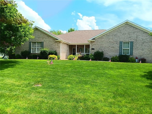 245 E Hamilton St, Warrensburg, IL 62573 - photo 1