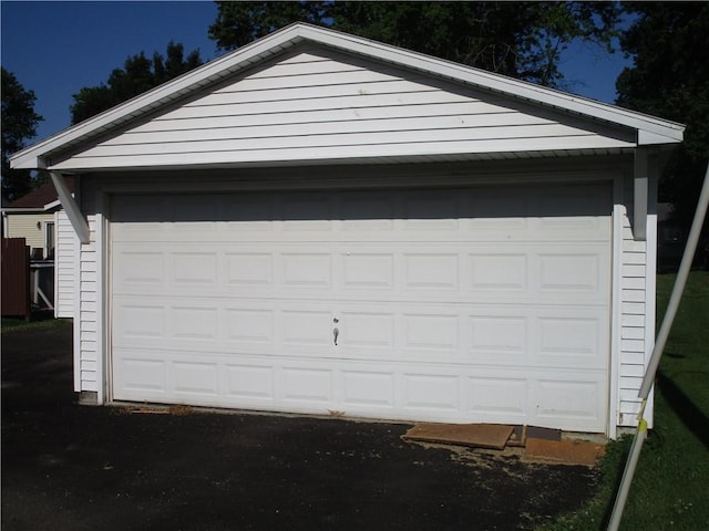 136 Macarthur Blvd, Pana, IL 62557 - view of detached garage