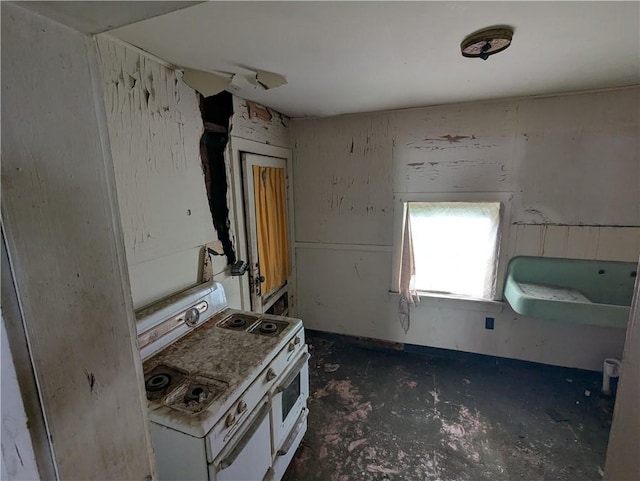 321 N 16th St, Mattoon, IL 61938 - kitchen with white stove