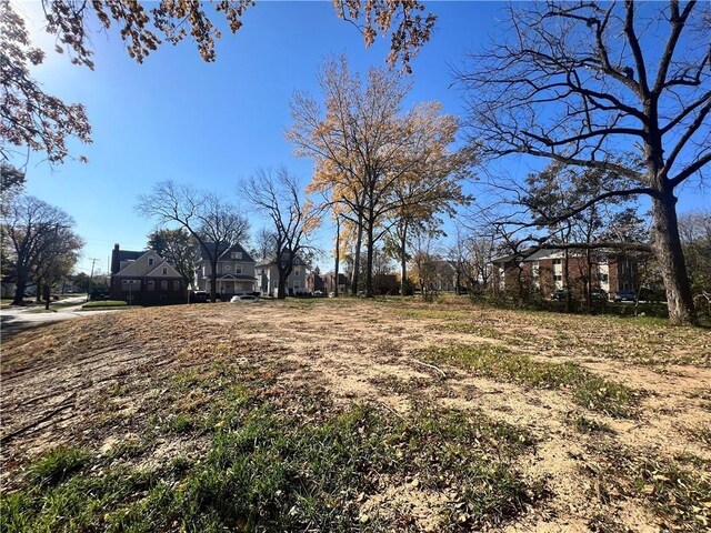 1004 W Wood St, Decatur, IL 62522 - photo 2