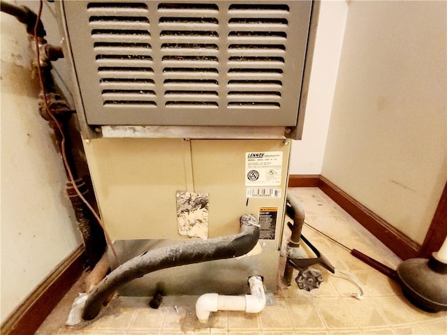 803 S Lafayette St, Newton, IL 62448 - detailed view of baseboards and heating unit