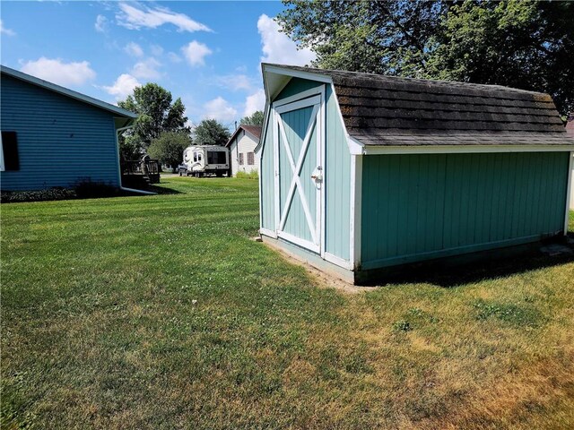 803 S Lafayette St, Newton, IL 62448 - view of shed