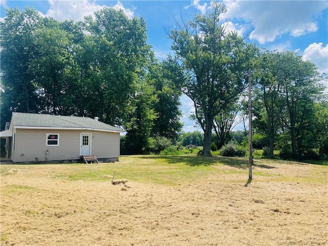 14014 E US Highway 40, Marshall, IL 62441 - view of green lawn with entry steps