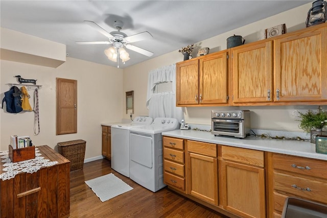 101 Willow Dr, Farina, IL 62838 - laundry area featuring washer and dryer, a ceiling fan, and dark wood finished floors