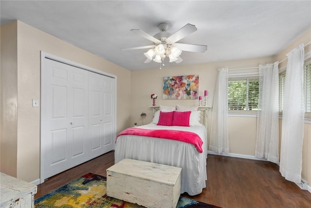 101 Willow Dr, Farina, IL 62838 - bedroom with wood finished floors, a closet, and a ceiling fan