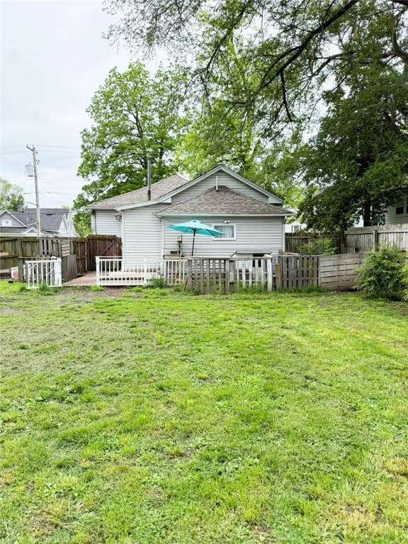 709 10th St, Charleston, IL 61920 - view of yard
